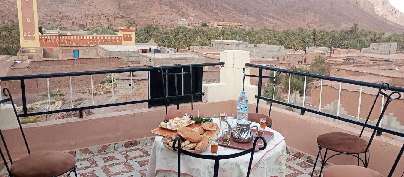 Auberge Restaurant Tissili " Oasis De Fint" Exteriör bild